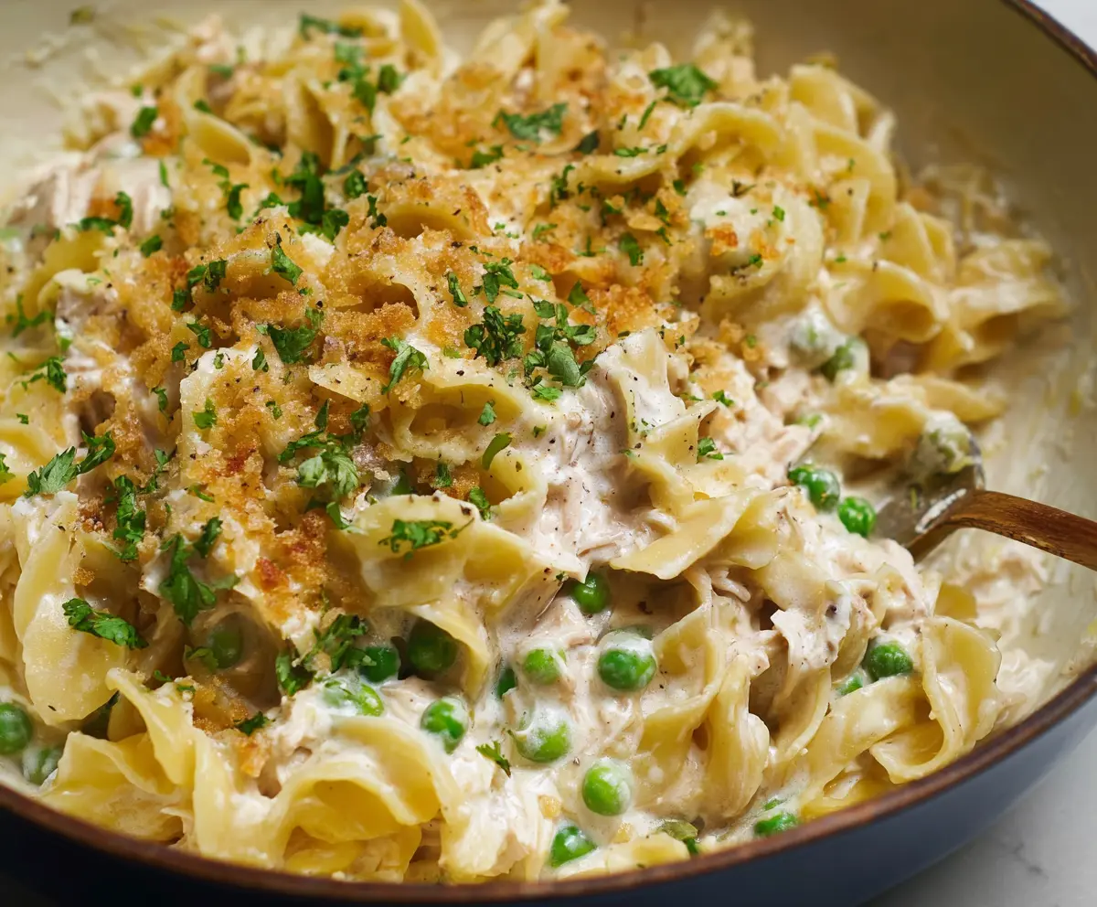 Easy Creamy Tuna Noodle Casserole